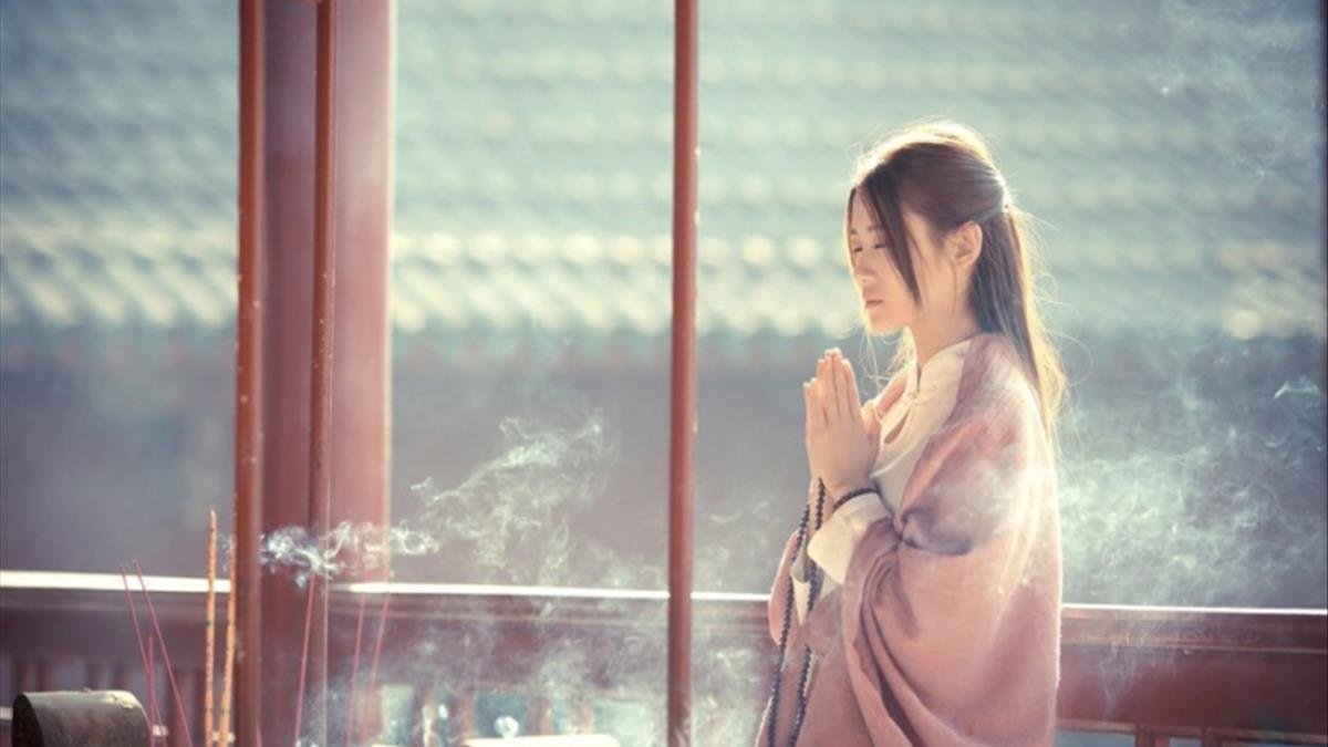 Văn khấn gia tiên - Lời nguyện cầu từ tâm kính hiếu