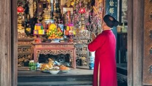 Văn Khấn Bàn Thờ Mới Chuẩn Tâm Linh, Thu Hút Tài Lộc