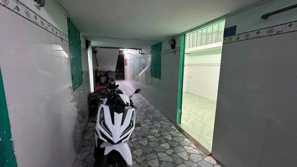 Bán dãy trọ Trần Đại Nghĩa khu công nghiệp Lê minh Xuân, 18 phòng, dt 300m2