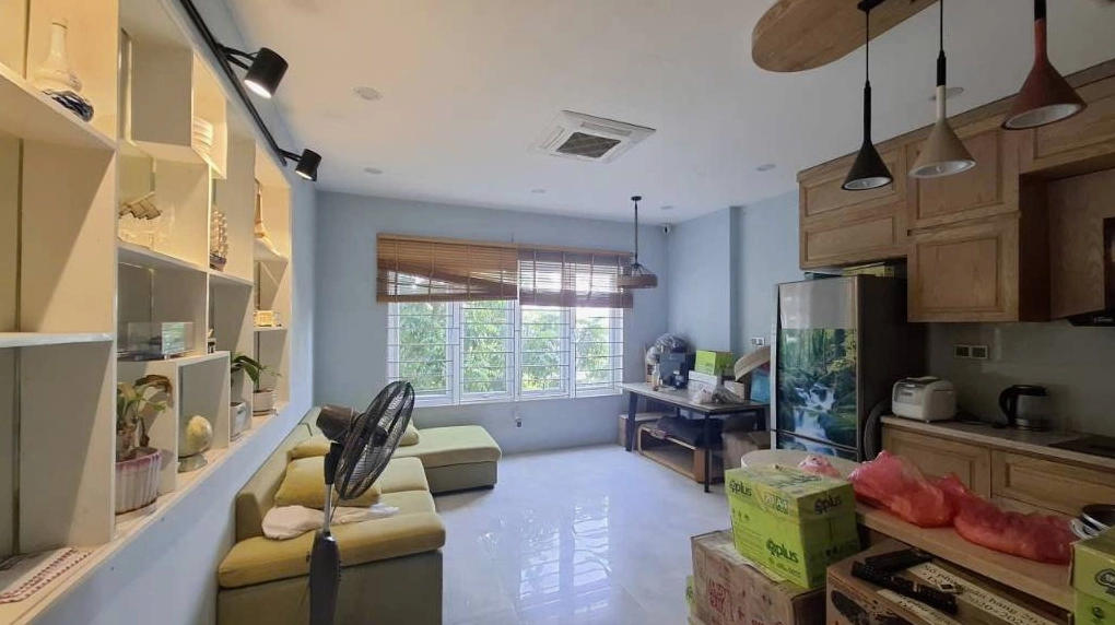 Bán nhà mặt phố Vân Canh, Nam Từ Liêm, vị trí vàng, nhà 5 tầng, 52m2, mt rộng, view hồ, 16 tỷ