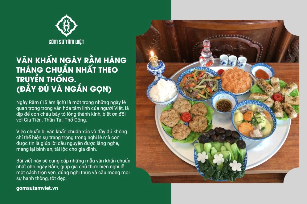 Bàn thờ chuẩn bị lễ vật cúng rằm trang nghiêm.