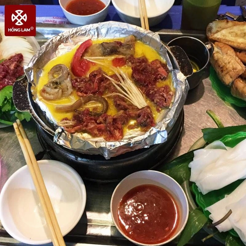 Bếp nướng bơ tỏi gầm cầu thơm nức mũi với đủ loại thịt bò, nầm, dạ dày