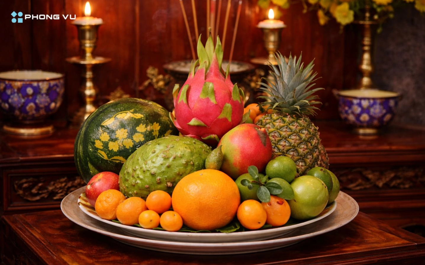 Cách bày mâm ngũ quả ngày Tết miền Trung giản dị nhưng đầy lòng thành kính