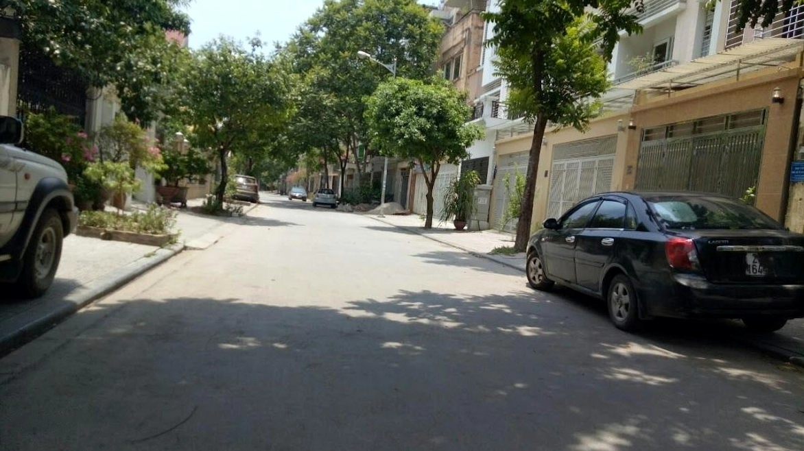 Cần bán shophouse hướng Đông tứ trạch, DT 110m2 thiết kế hiện đại KĐT Văn Phú Hà Đông