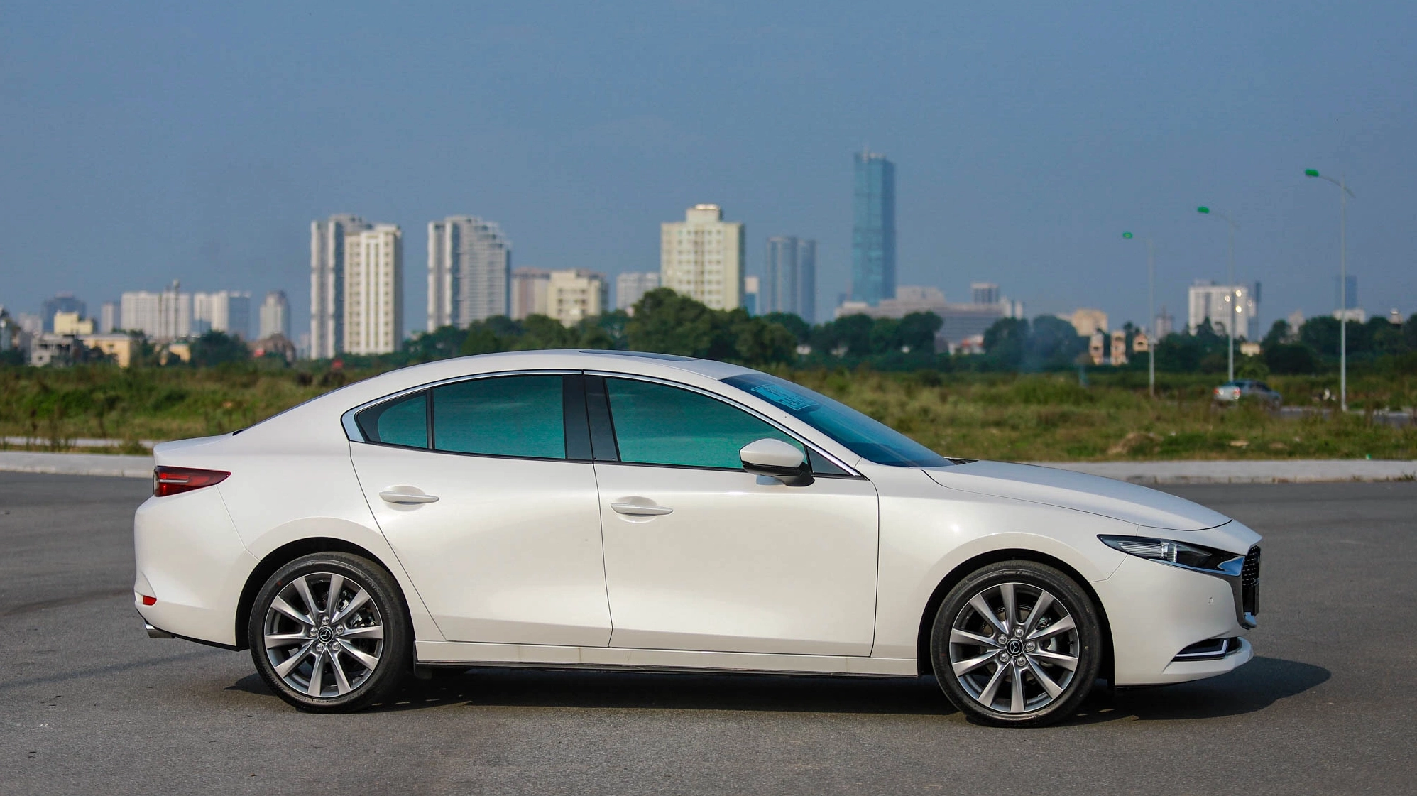 Chi tiết đuôi xe Mazda 3 sedan 2026