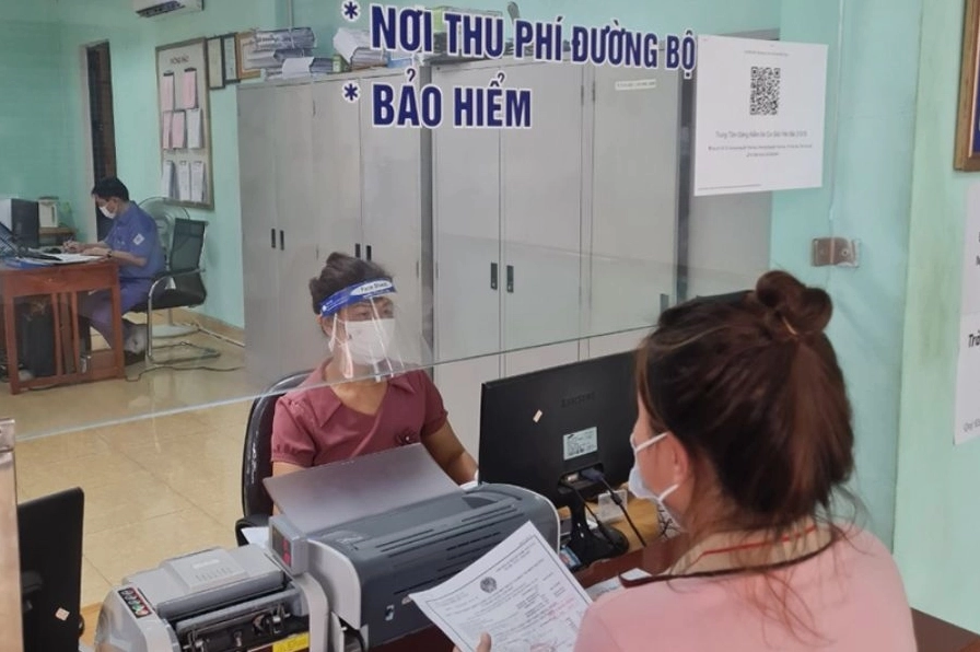 Chủ xe phải đóng phí bảo trì đường bộ khi xe quá hạn đăng kiểm