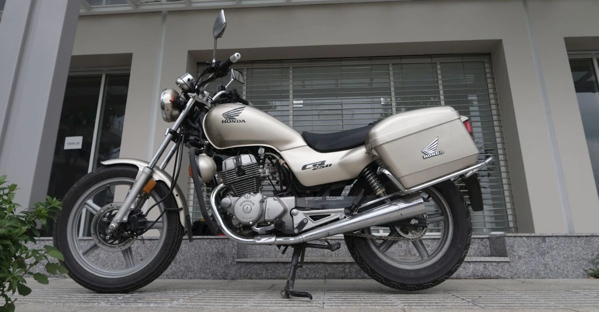 Chứng chỉ vận hành là giấy tờ bắt buộc cho người điều khiển xe máy chuyên dùng