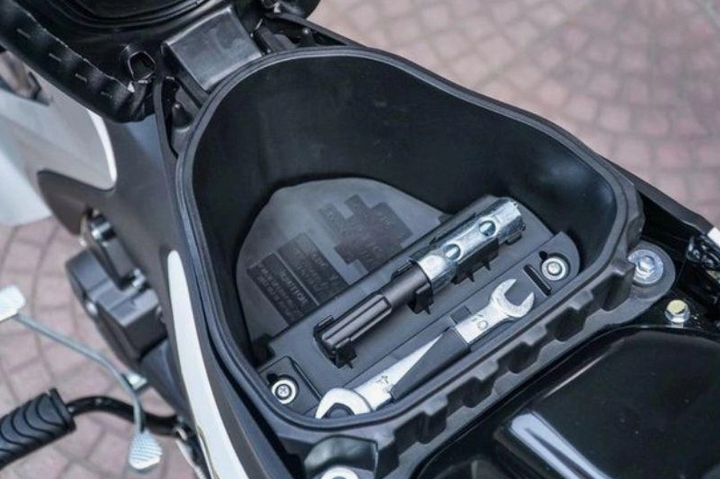 Cốp xe Yamaha Sirius có dung tích vừa đủ cho nhu cầu cơ bản