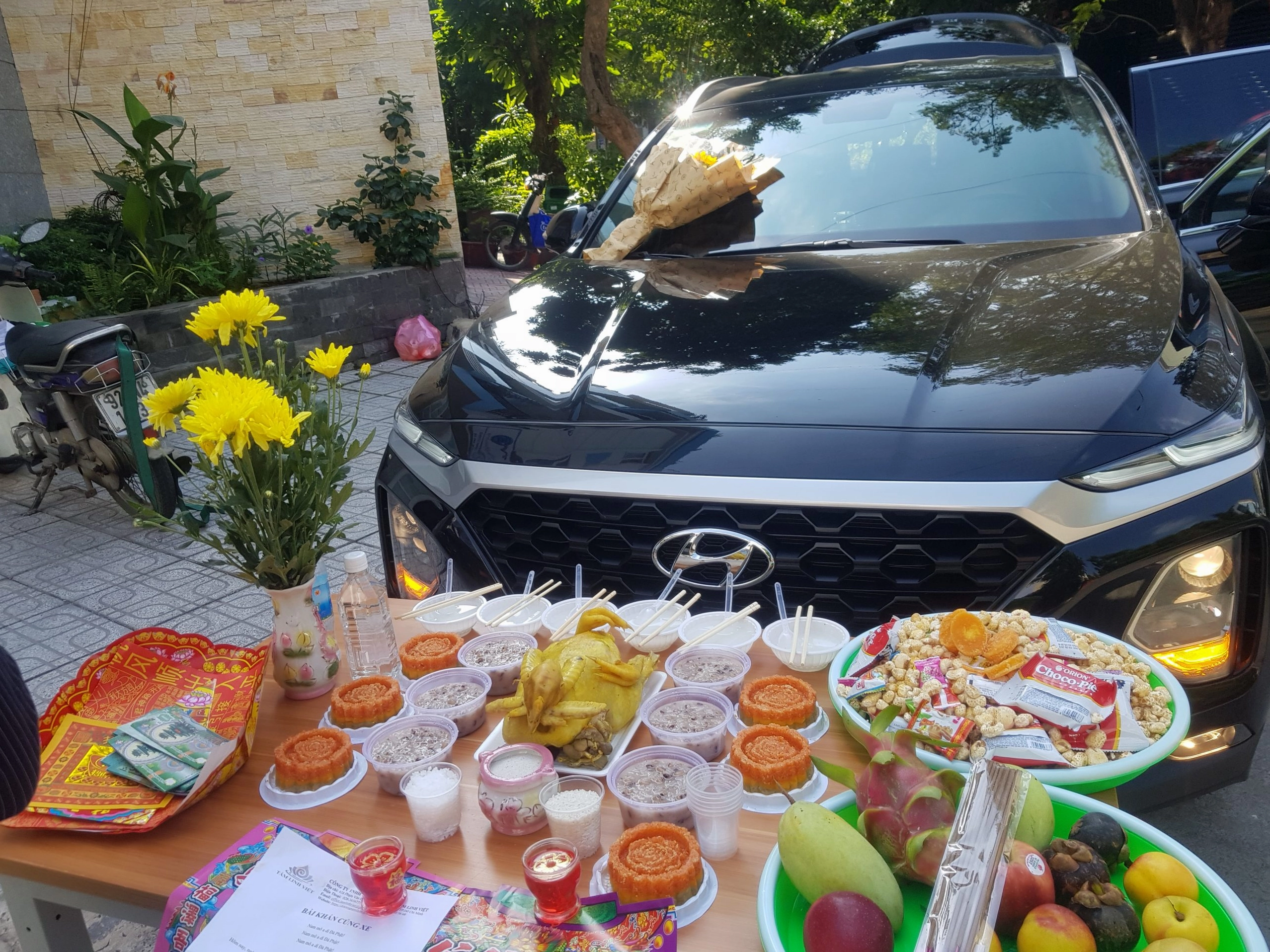 Cúng xe hàng tháng để duy trì bình an