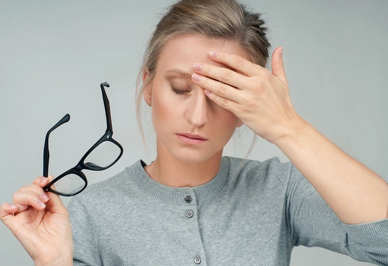 Điều chỉnh cường độ làm việc hợp lý, tránh căng thẳng để giảm giật mắt