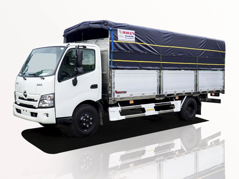 Giá xe tải Hino XZU720L 3.5 tấn thùng mui bạt linh hoạt trong đô thị