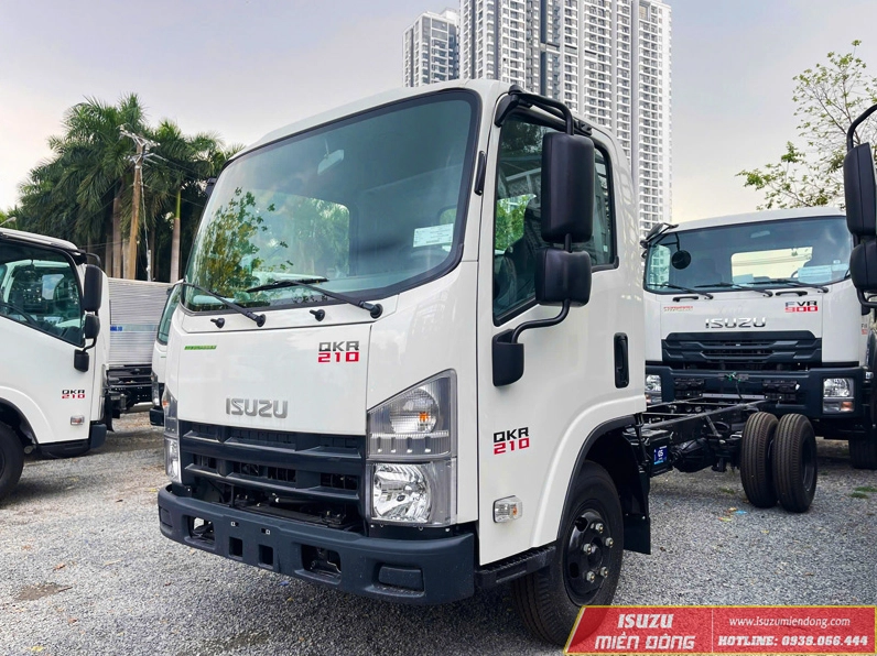 Giá xe tải Isuzu QKR 210 Euro 5 lăn bánh mới nhất 2026