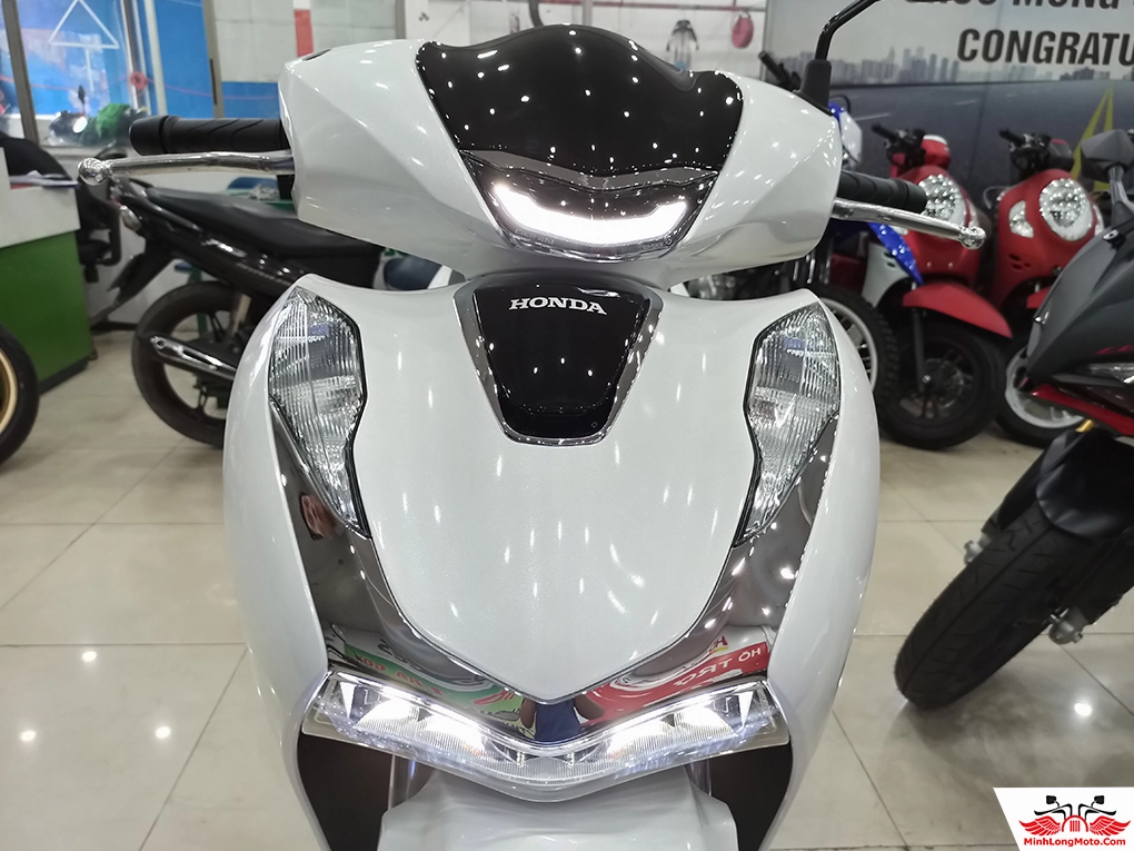 Hệ thống đèn trước Full LED trên Honda SH150i