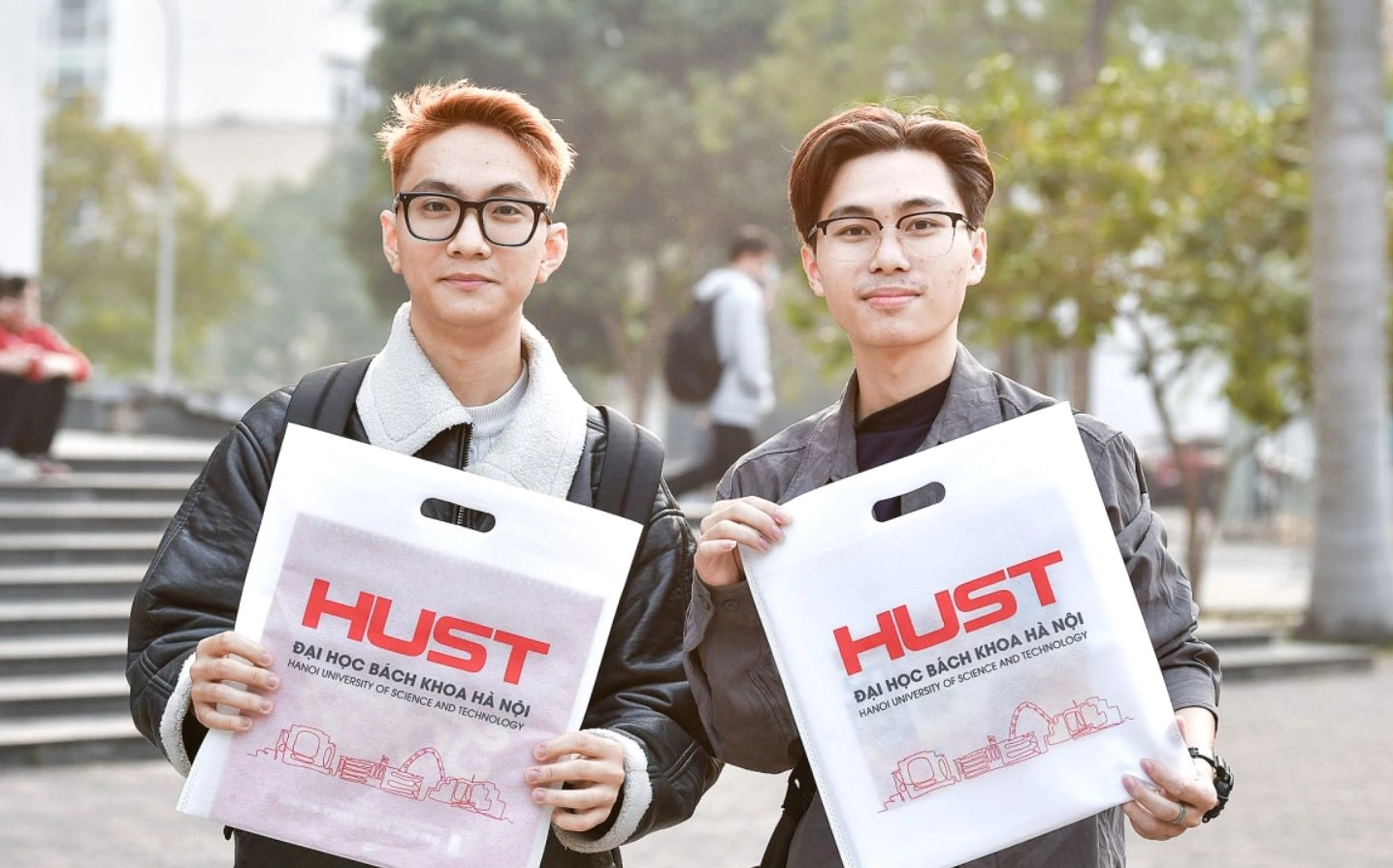 Học phí Đại học Bách khoa Hà Nội so với 2 trường cùng phân khúc