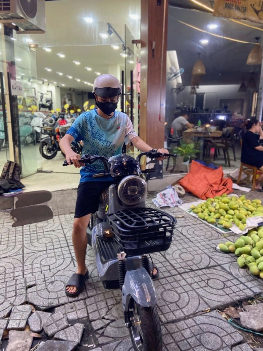 Học sinh lựa chọn xe đạp điện Aima G5 làm phương tiện đi học