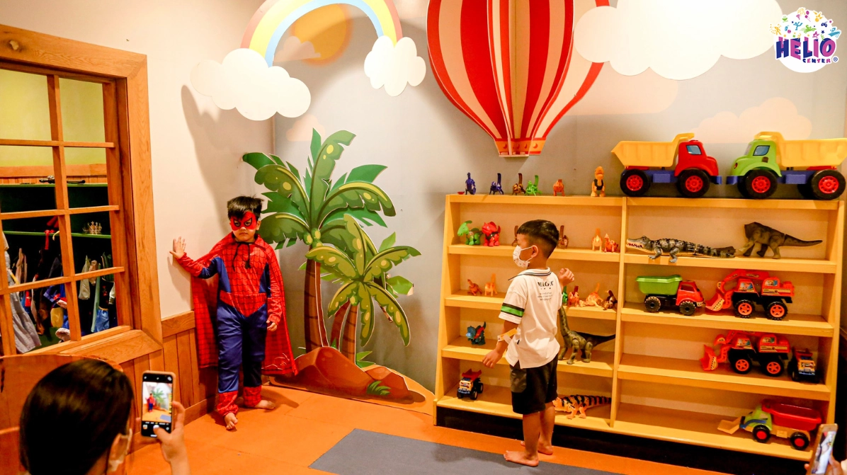 Không gian phòng hóa trang đầy sáng tạo dành cho các bé tại khu Helio Kids
