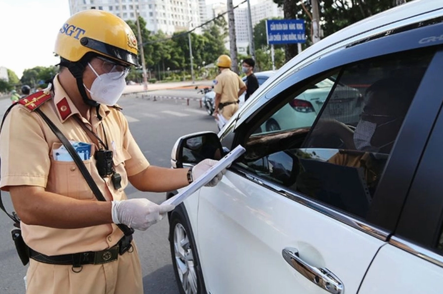 Lỗi hết đăng kiểm là khi xe vẫn lưu thông dù giấy chứng nhận kiểm định đã quá hạn hiệu lực