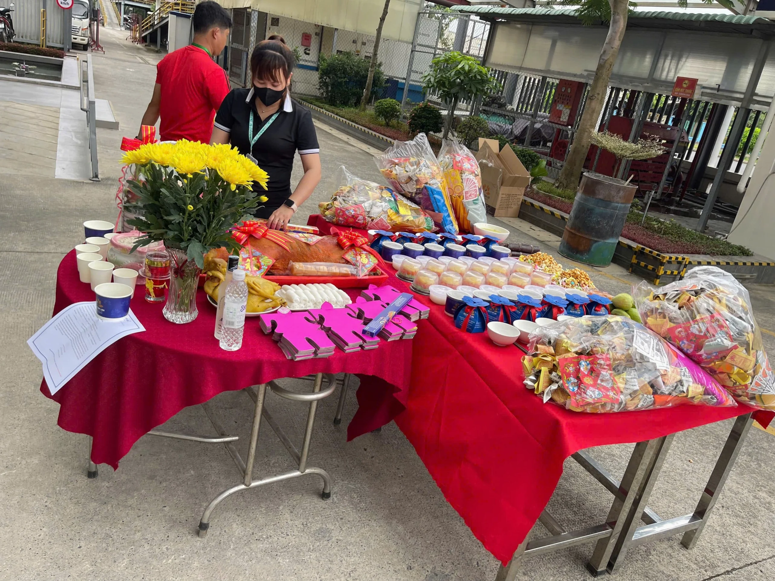 MÂM CÚNG CÔ HỒN THỊNH SOẠN