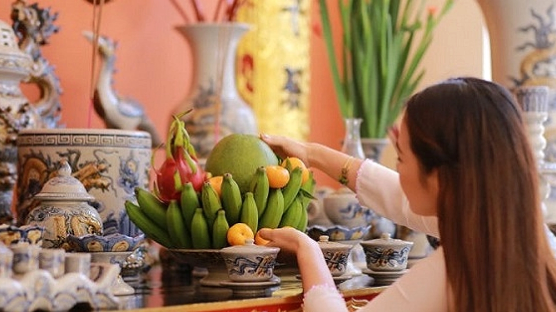 Mâm lễ cúng mùng 1 đầy đủ, trang trọng