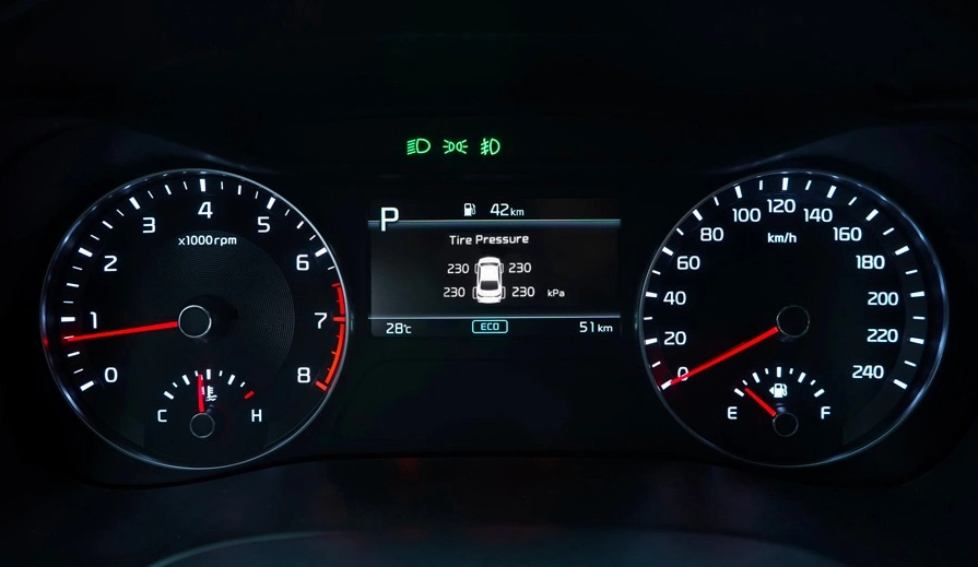 Màn hình hiển thị cảm biến áp suất lốp trên KIA K3