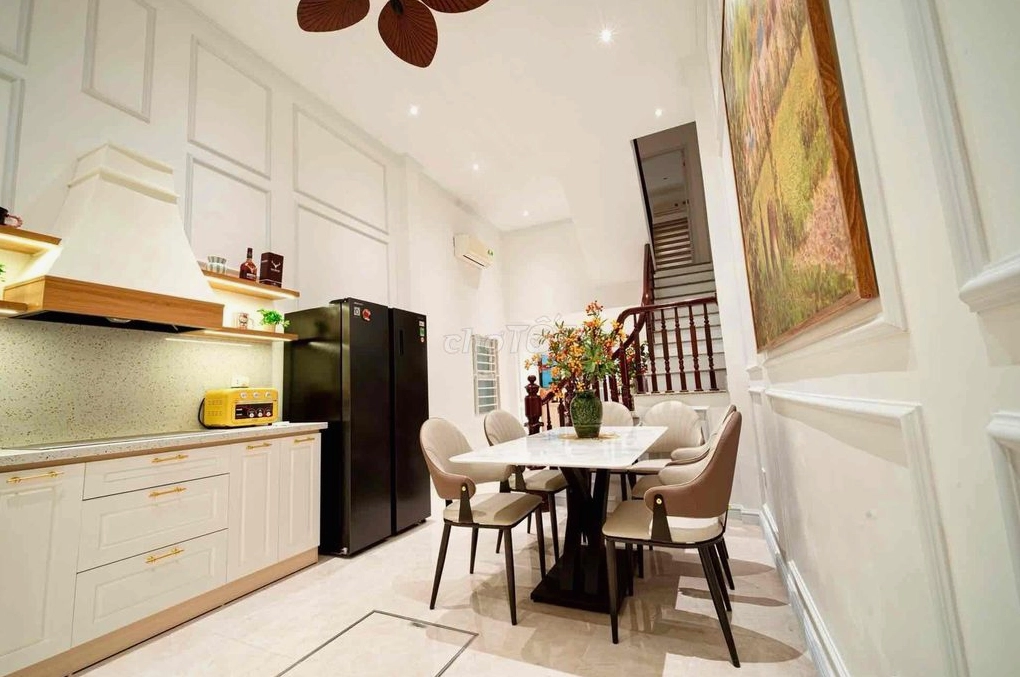 Mua bán Nhà ở Quận Thanh Xuân Hà Nội diện tích 40 m² giá 10 tỷ - Không gian phòng khách sang trọng