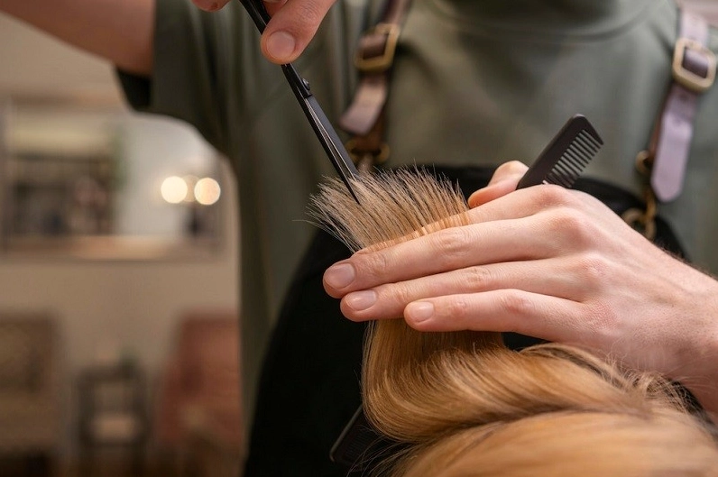 Ngày tốt tháng 5/2025 cho cắt tóc