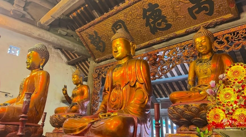 Nghi thức hạ lễ tại chùa sau khi cúng Tam Bảo