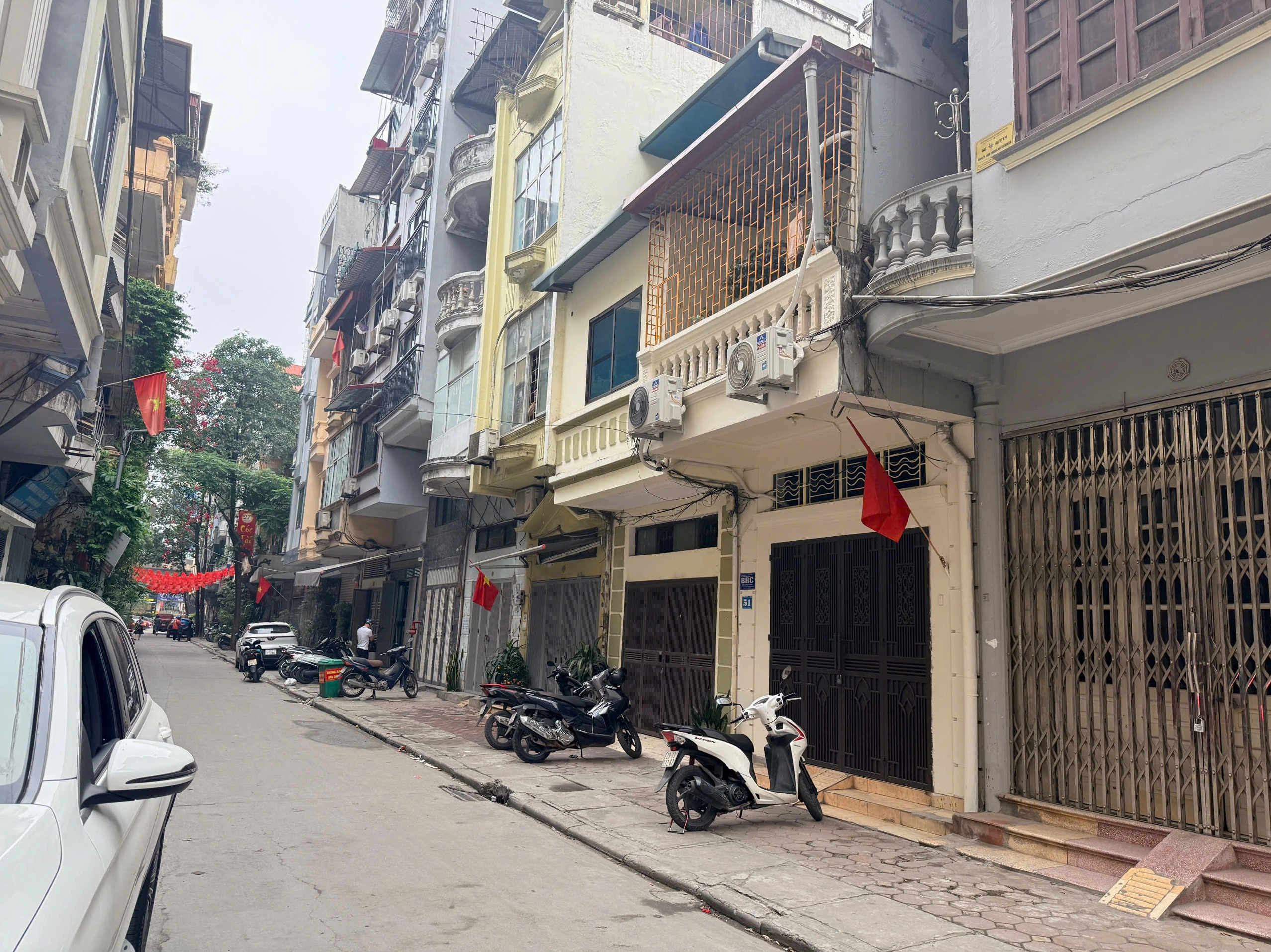 Nguyễn Xiển, mặt tiền 7m2, diện tích 110m2 nhà phân 2 lô