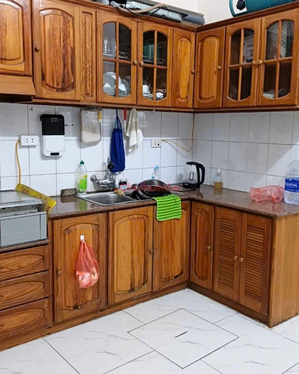 Nhà nguyên căn 4 tầng rộng rãi, phù hợp cho gia đình đông người