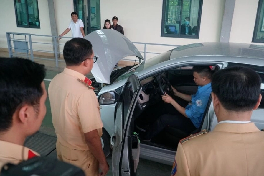 Quá hạn đăng kiểm 1 ngày vẫn bị phạt hành chính theo quy định