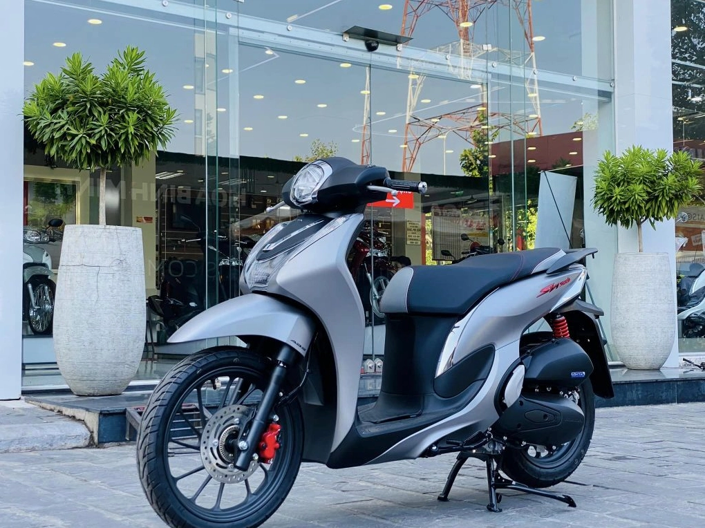 SH Mode 2026 màu bạc nhám được trang bị phanh ABS an toàn