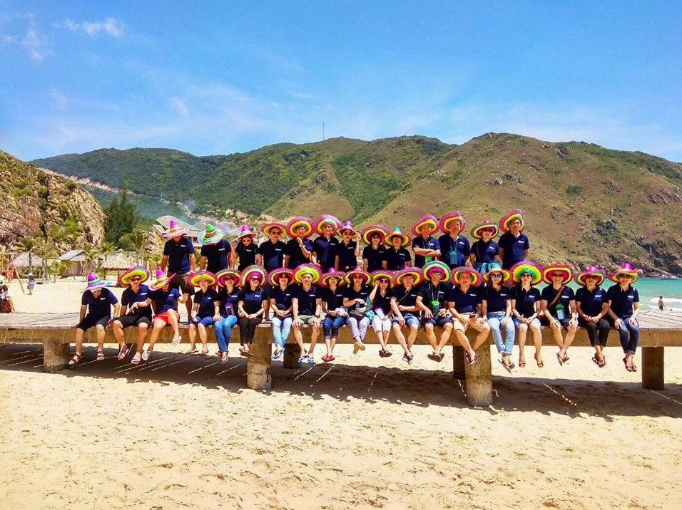 Toàn cảnh bãi biển trong xanh tuyệt đẹp tại Kỳ Co Quy Nhơn