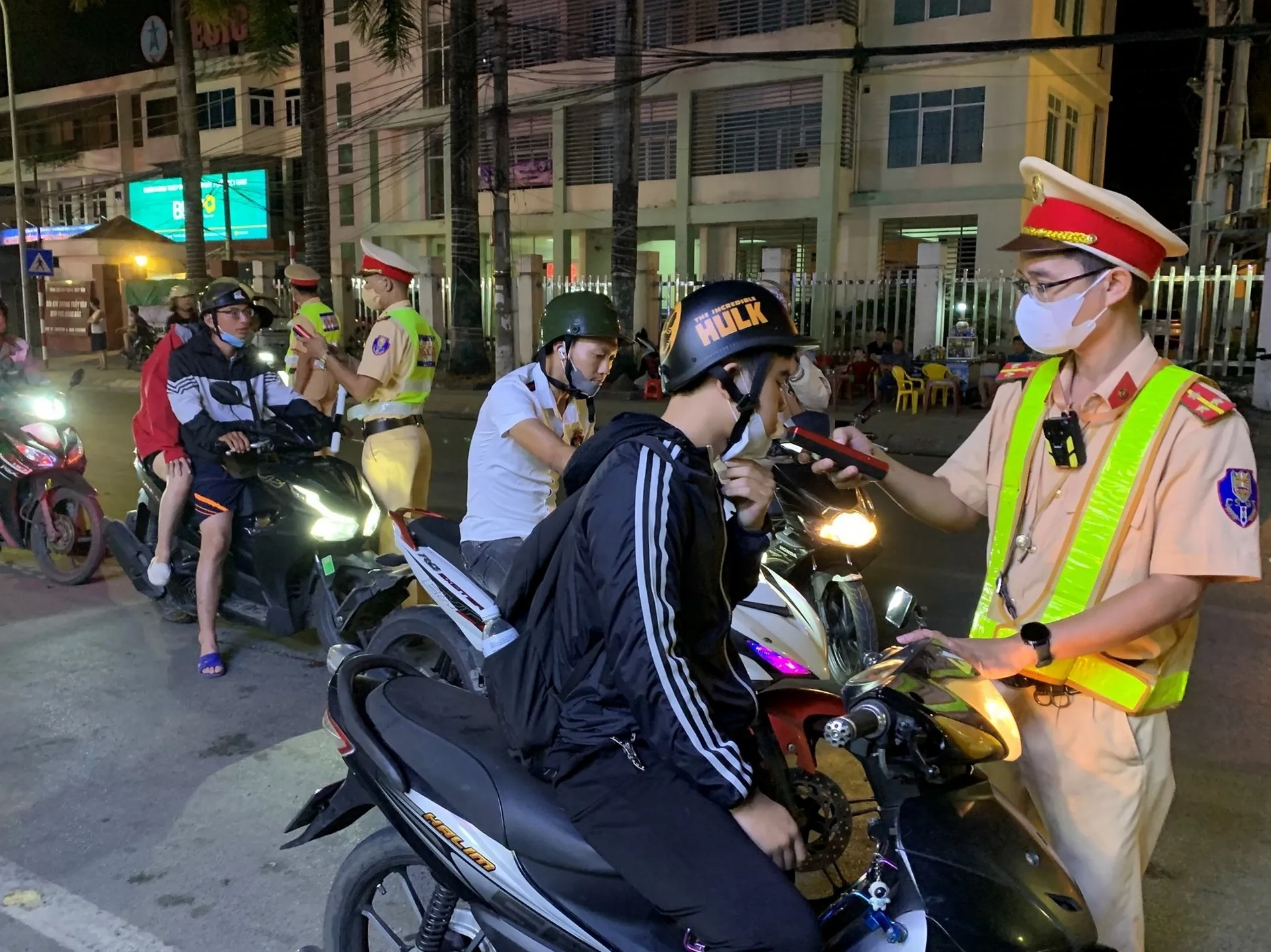 Tổng quan mức phạt nồng độ cồn xe máy 2026 cao nhất đến 8 triệu đồng