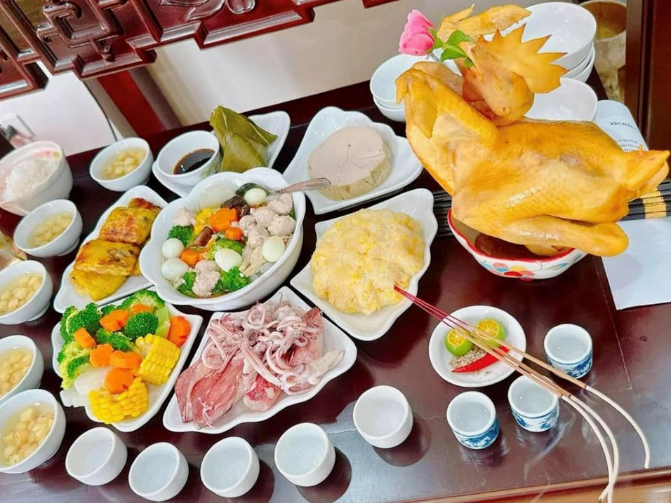 Văn khấn gia tiên và thần linh mùng 1 tháng 7 âm lịch chuẩn nhất