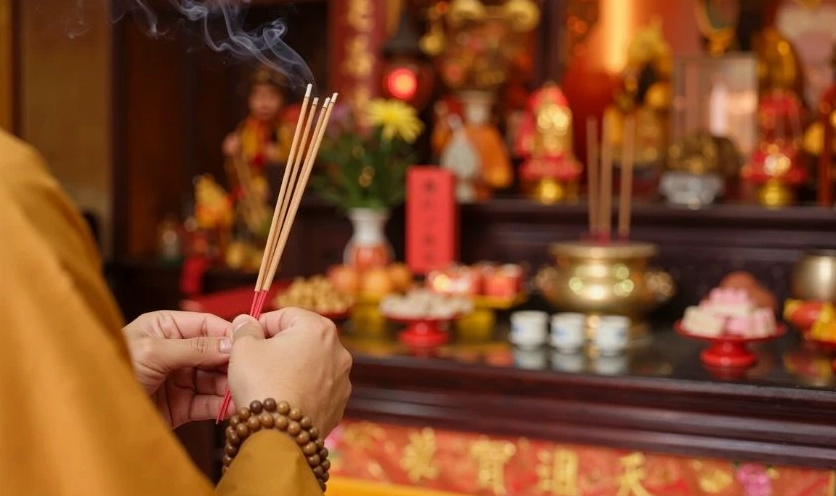 Văn khấn ngày 30 Tết trong nhà