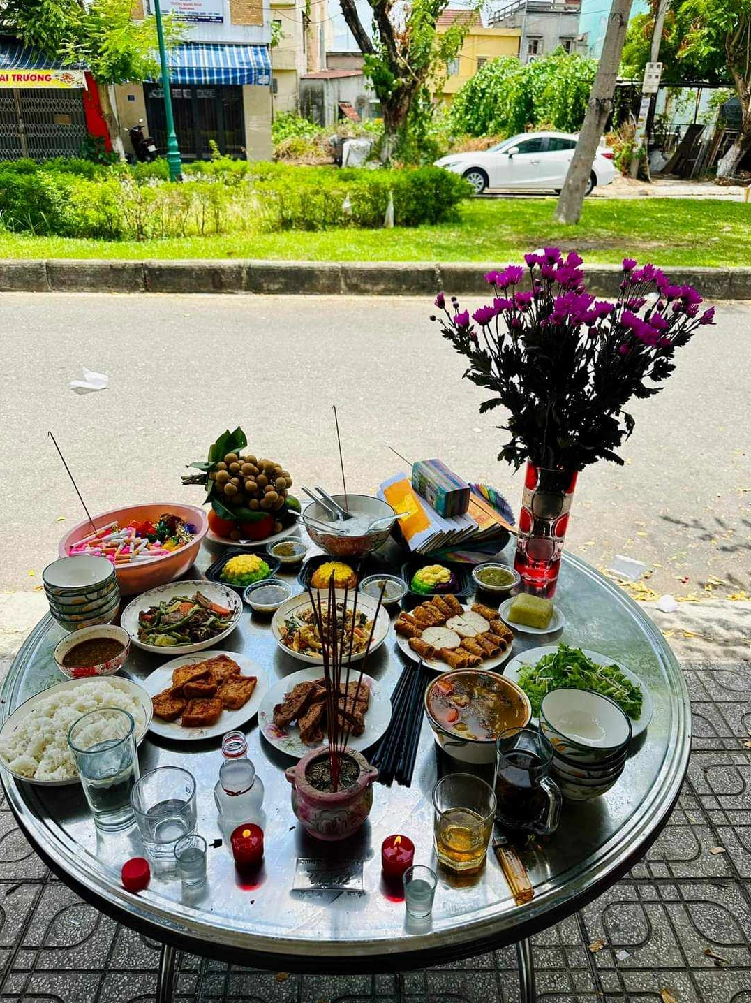 Văn khấn Rằm tháng 7 cúng gia tiên, thần linh đầy đủ, chính xác nhất, giúp  - Ảnh 5.