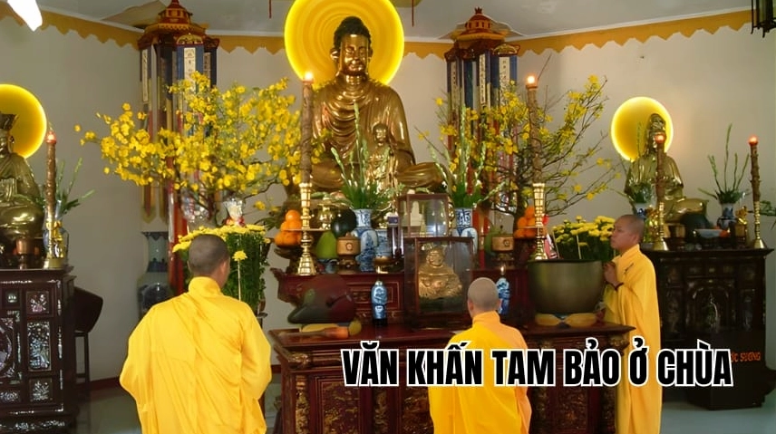 Văn khấn Tam Bảo ở chùa: Cách lễ Phật trang nghiêm