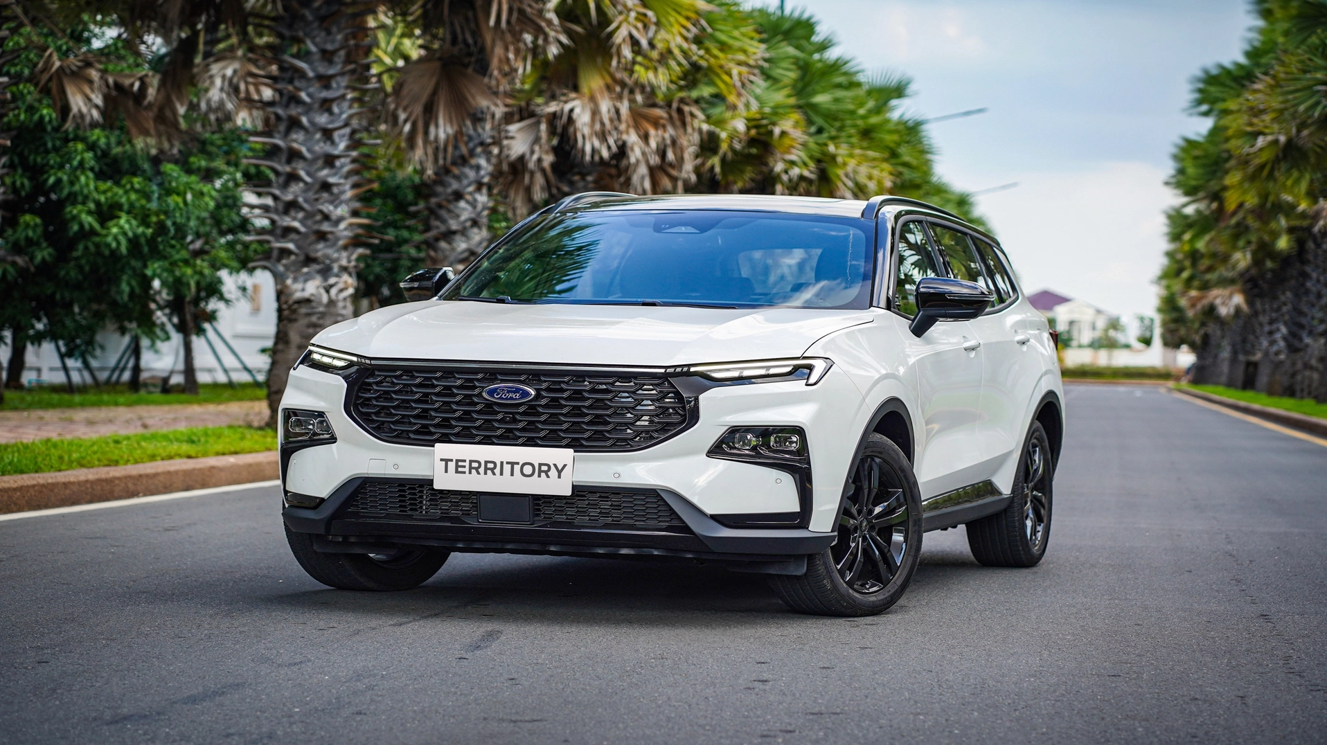 Xe 5 chỗ Ford Territory rộng rãi cho gia đình