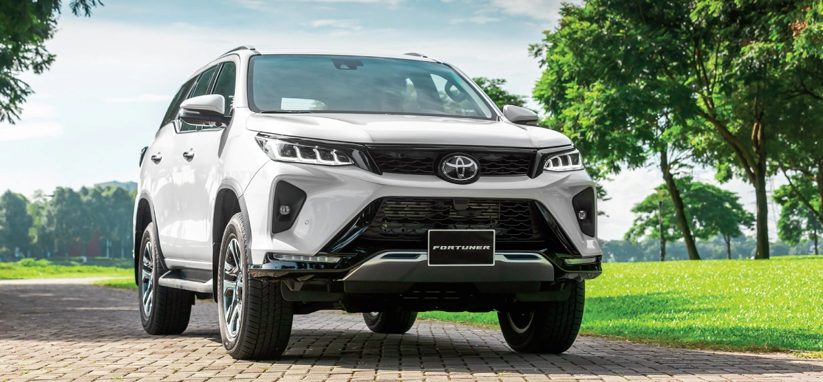 Xe Toyota Fortuner 7 chỗ mạnh mẽ và bền bỉ