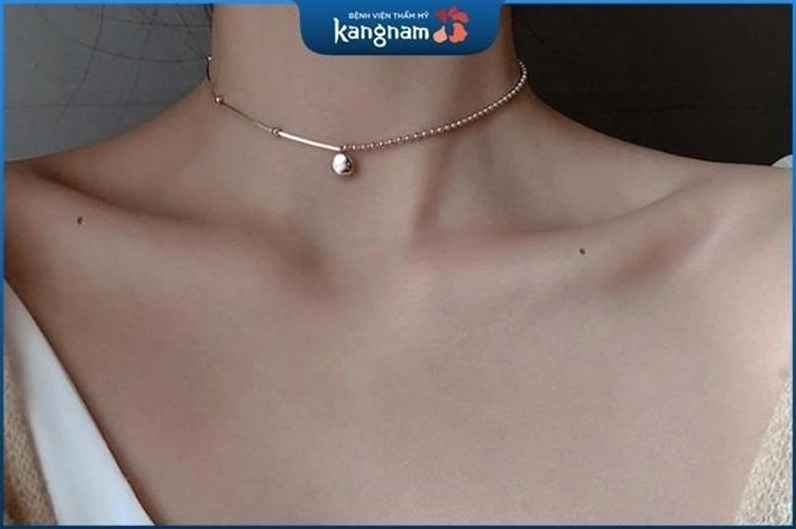 Ý nghĩa của nốt ruồi xương quai xanh ở nữ giới